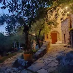露恩西尼旅馆 Ferentillo